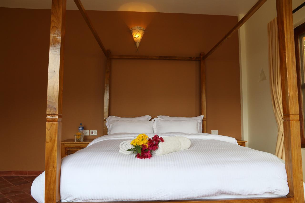 Hidden Paradise Guest House โพคารา ภายนอก รูปภาพ